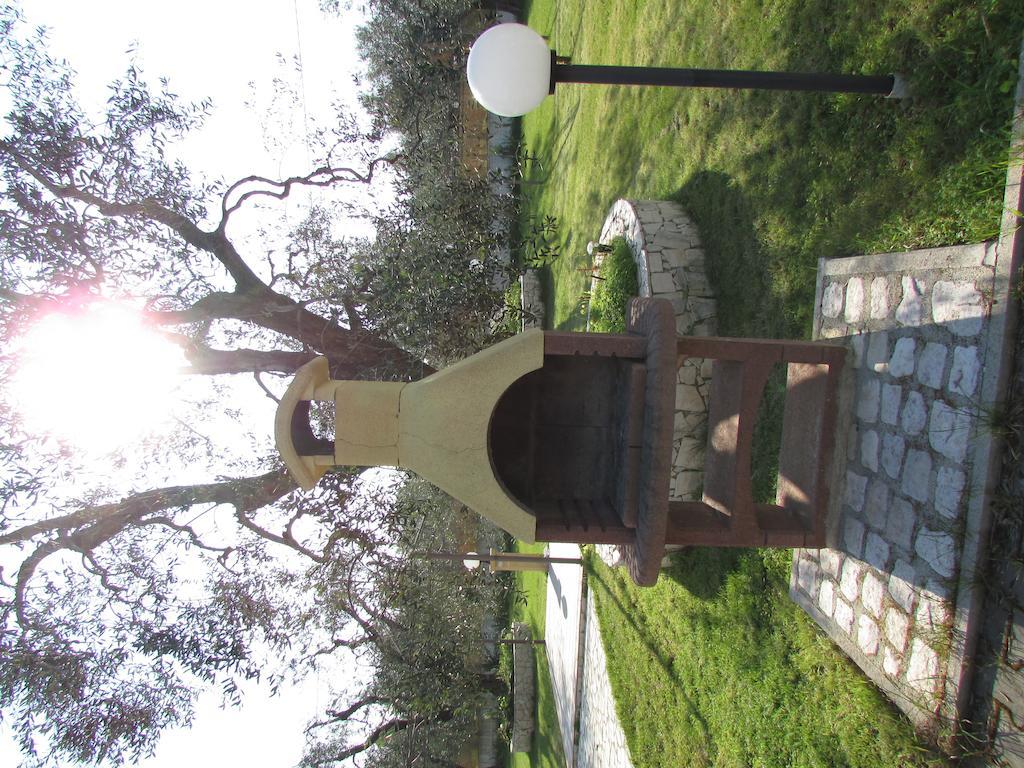 Villa Terra Nostra Вьесте Экстерьер фото